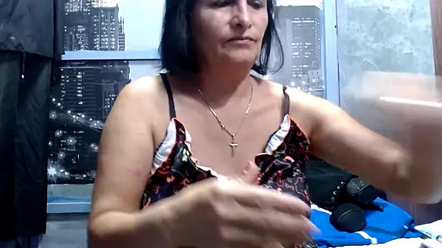 Nastylatinaxxx online show from November 17, 10:43 pm