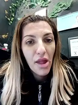 RileyLanna online show from December 23, 10:19 am