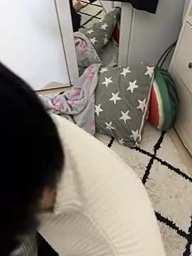 POCARI SWEAT online show from October 8, 10:30 am