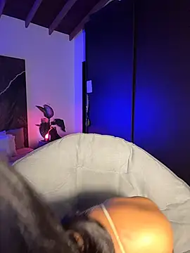 EmaSaenz online show from October 16, 10:01 pm