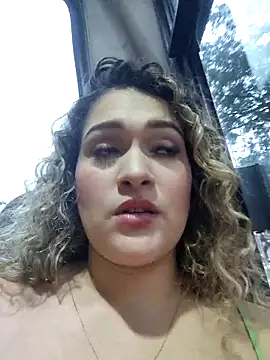 Sara smiiith211 online show from December 4, 10:43 pm