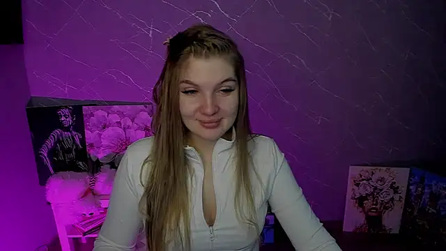 lily williamss online show from May 15, 10:45 pm