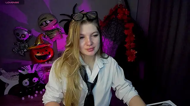 lily williamss online show from October 30, 12:46 am