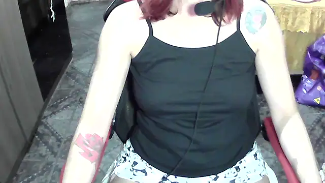 ManuEscarlate13 online show from September 27, 3:25 am