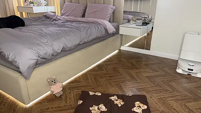 Elsa Ice online show from October 13, 8:50 am