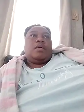 MATUREBUSSTY online show from October 4, 7:03 am