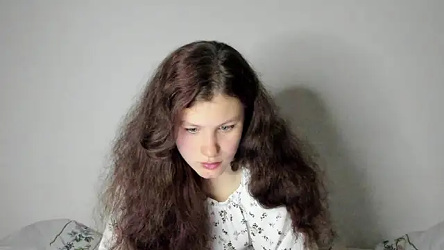 Charlotte wow online show from March 25, 7:39 pm