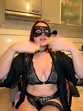 la petite prunette69 online show from December 4, 9:48 pm