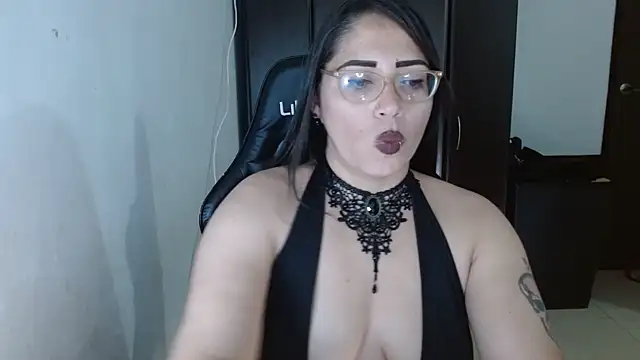 natashasmithe online show from November 27, 2:36 am