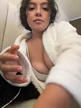 Nathcurly  online show from December 13, 8:59 pm