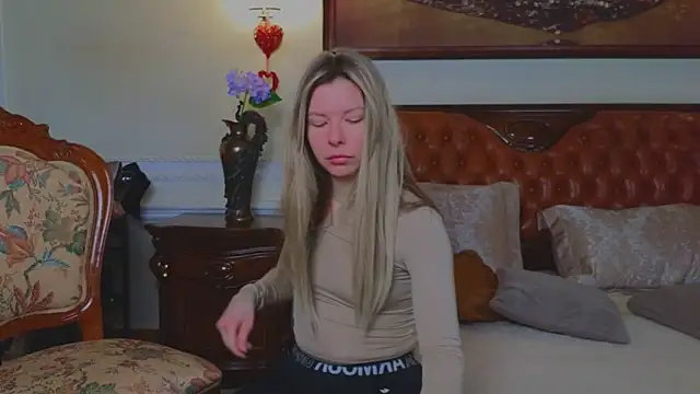 Real Tini online show from February 17, 6:13 am