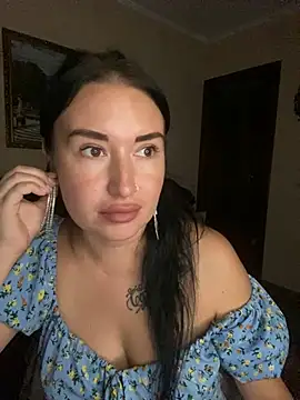 Roxana Bell online show from July 13, 4:52 pm