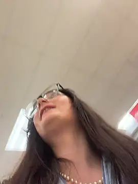 urpuppymoon online show from March 5, 7:20 pm