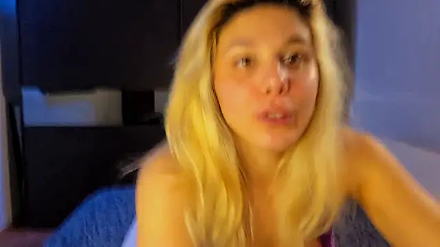 LeylaRosse online show from April 10, 7:58 am