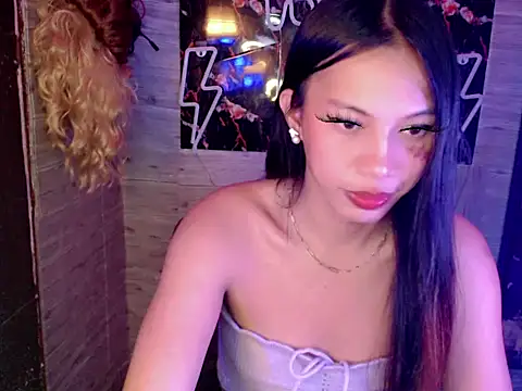 whiteladyboy online show from September 28, 4:19 am