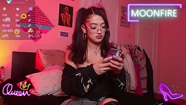 moonfiredancer online show from April 22, 5:48 am