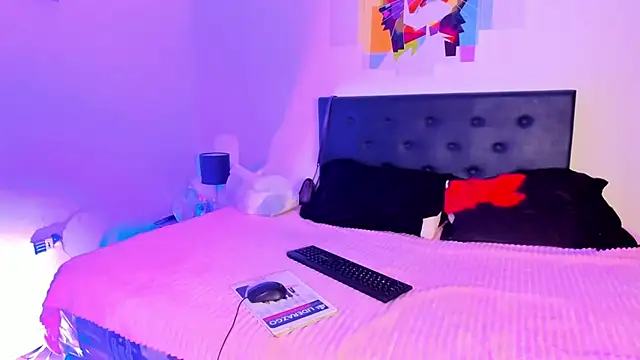 brenda sofia2 online show from October 30, 7:15 pm