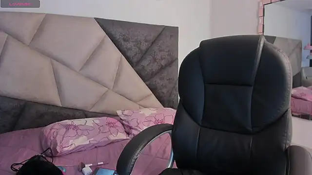 FaloonRoussel online show from April 13, 6:09 pm