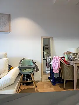 lyajoliee online show from April 17, 6:04 am