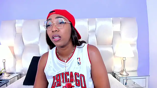 dirtyvictoria online show from November 1, 1:04 pm