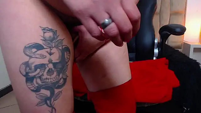 Anabella Thompson online show from December 23, 11:03 am