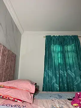 Kimmymadison- online show from March 25, 9:39 pm