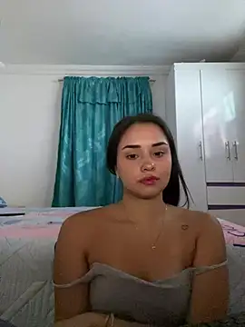 Kimmymadison- online show from April 7, 2:57 am