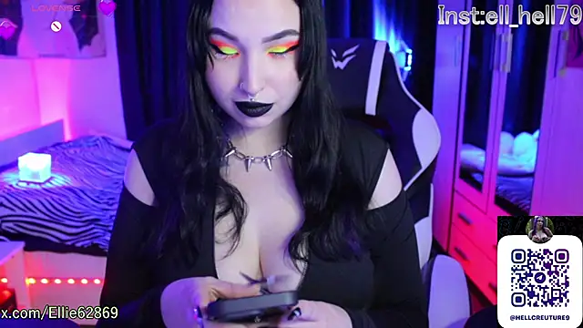 Kitty goth online show from October 3, 8:47 pm