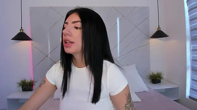 ANTONELLA  ROUSE  online show from November 17, 8:20 pm