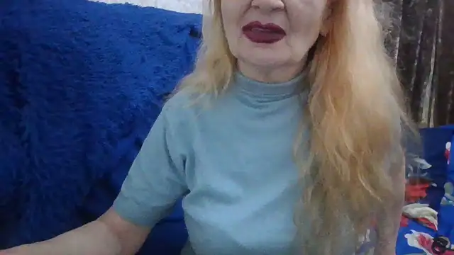 CarlyTreat online show from October 16, 5:37 pm