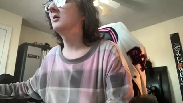 YandereDemon online show from December 16, 1:39 pm