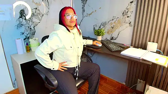 AlixLong online show from January 7, 3:21 am