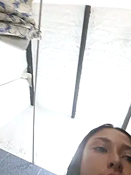 Bonnie Clydeee online show from December 14, 7:52 pm