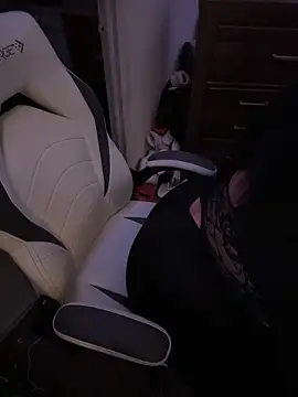 Juicyjordie online show from May 3, 6:17 am