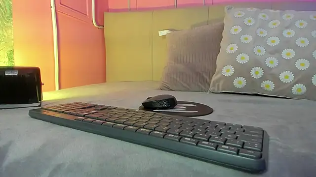 Emelyy Carter online show from September 22, 1:09 pm