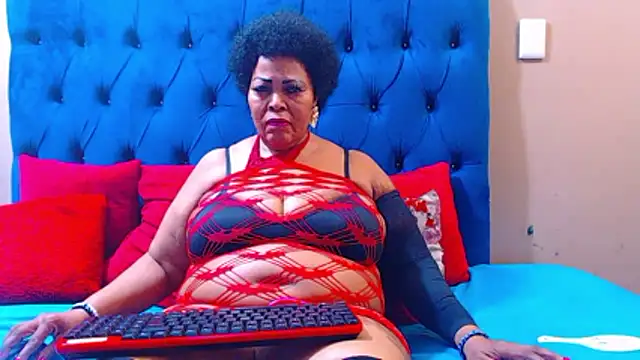 ebonycandy10 online show from January 13, 6:08 am