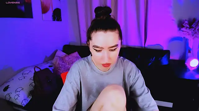 Lily xBabe online show from September 11, 8:25 am