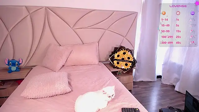 ValleryC online show from September 23, 4:16 pm