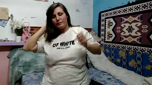 AdelineBlueEyes online show from December 1, 12:19 pm