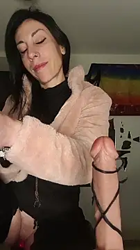 freyamoret online show from March 6, 3:45 am