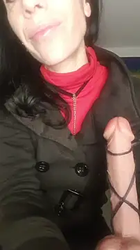 freyamoret online show from December 18, 4:50 am