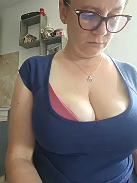 KristenVega online show from May 29, 11:30 am