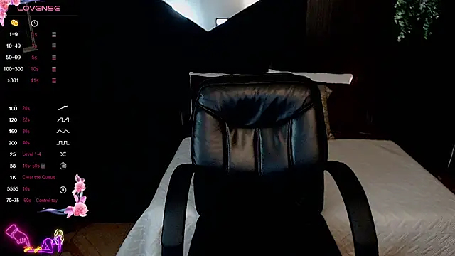 pretty cristal69 online show from April 10, 11:55 pm