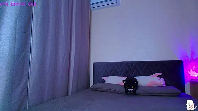 Meow Eva Meow online show from October 12, 8:44 pm
