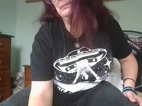 MissKisu online show from October 13, 8:06 am