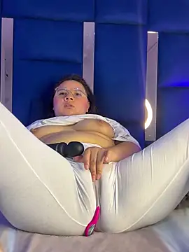 alice love052 online show from March 7, 5:14 am