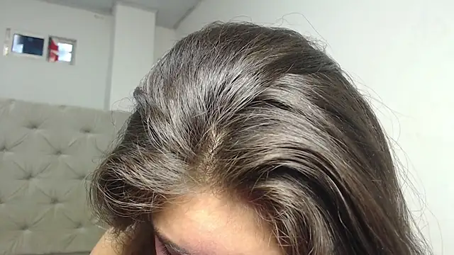 Melody phillips2 online show from December 15, 11:48 am