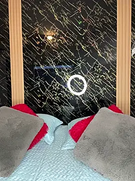 Ema azel online show from December 3, 2:30 pm