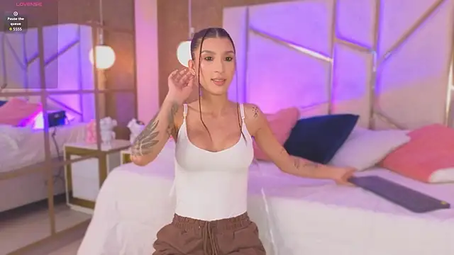 AilishBenson online show from February 20, 7:47 pm