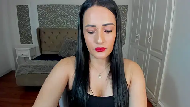 KimWessel  online show from October 8, 8:57 pm